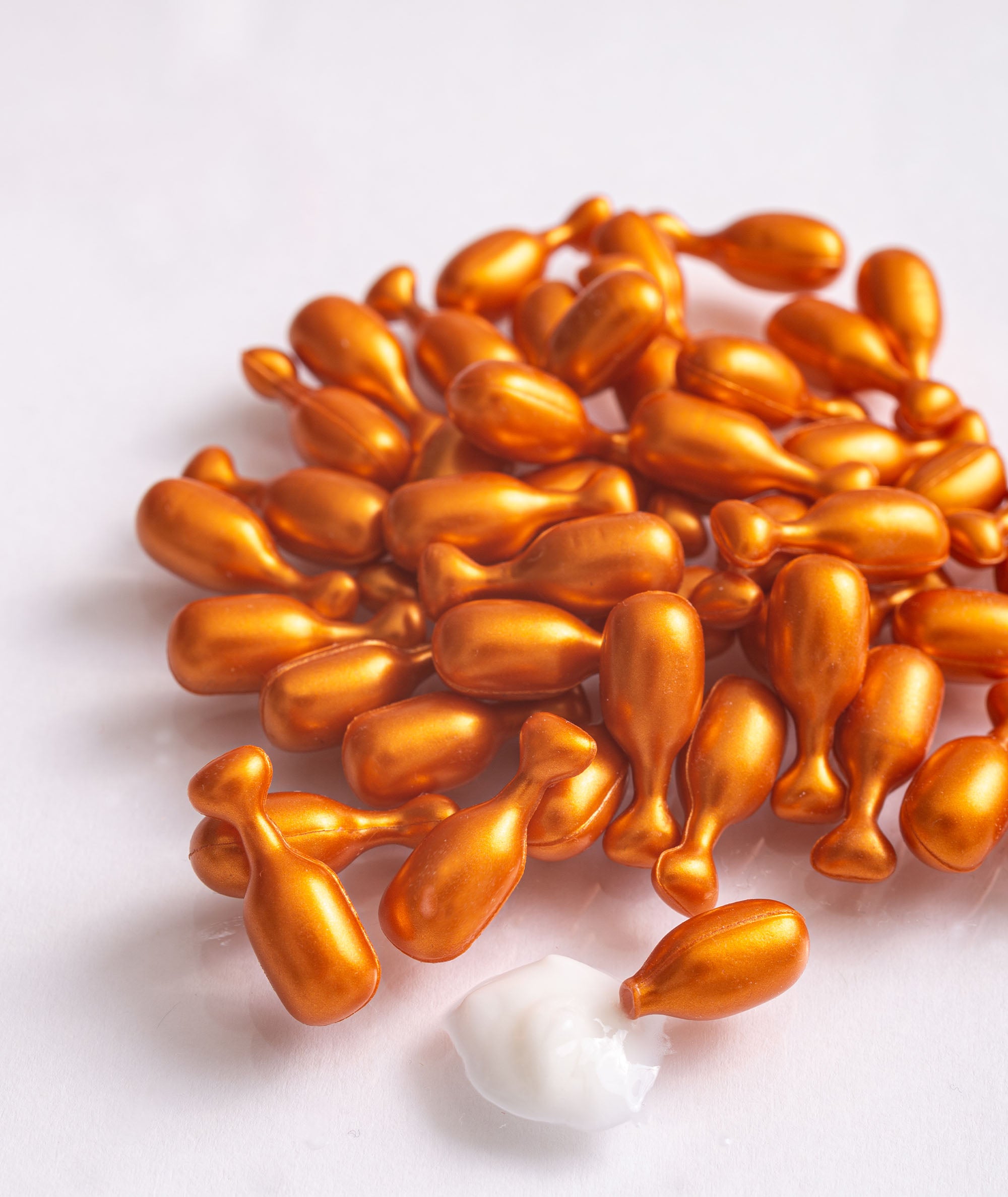 Close up  Power-C Firming & Brightening Serum Capsules