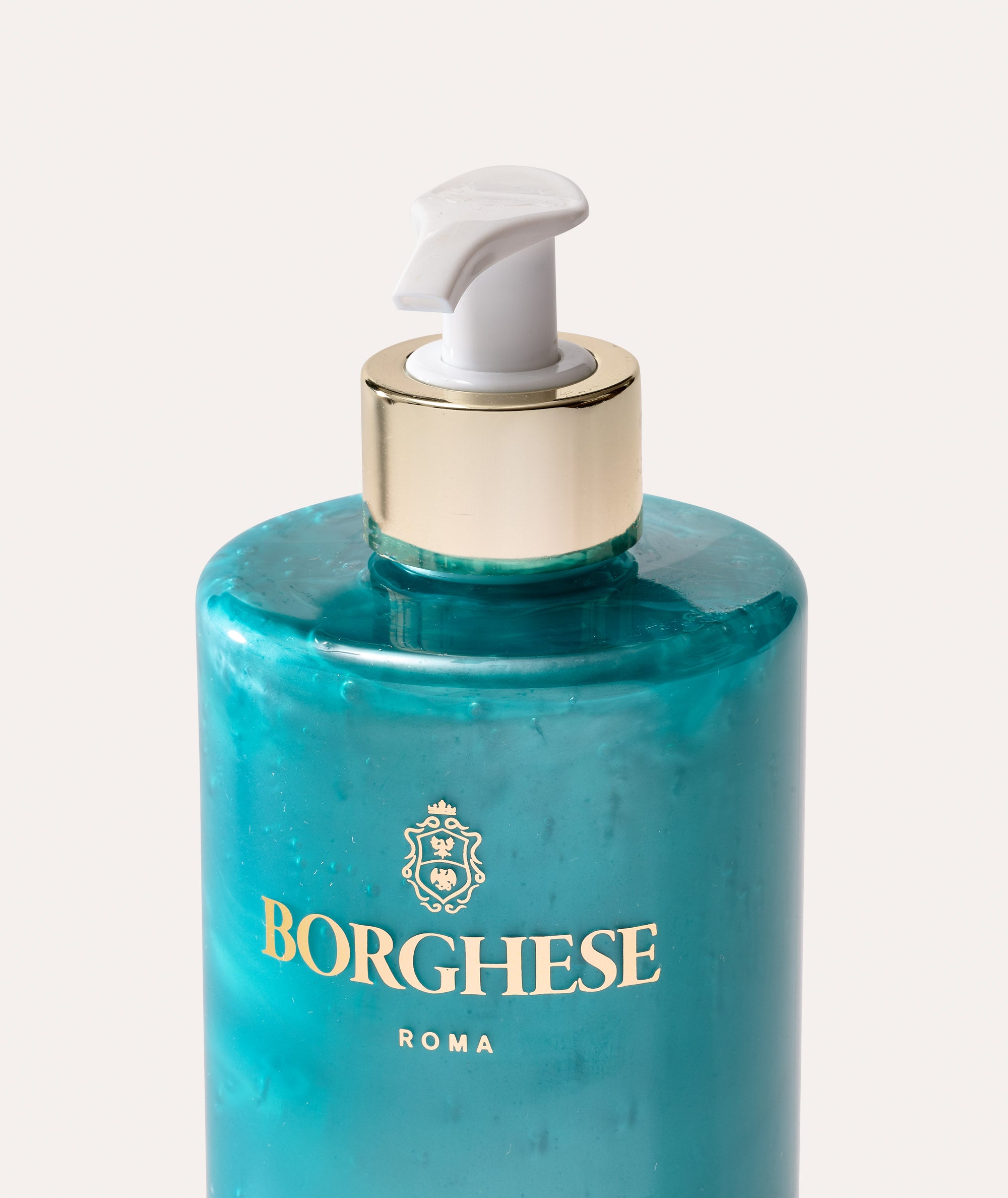 Close up picture of the dispensing pump of the Borghese Bagno di Vita Bath Gel in bottle